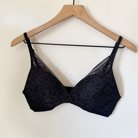 Knix | Lace Deep V Bralette - Picture 1 of 6